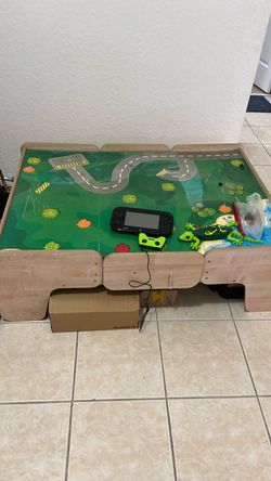 Children’s play table