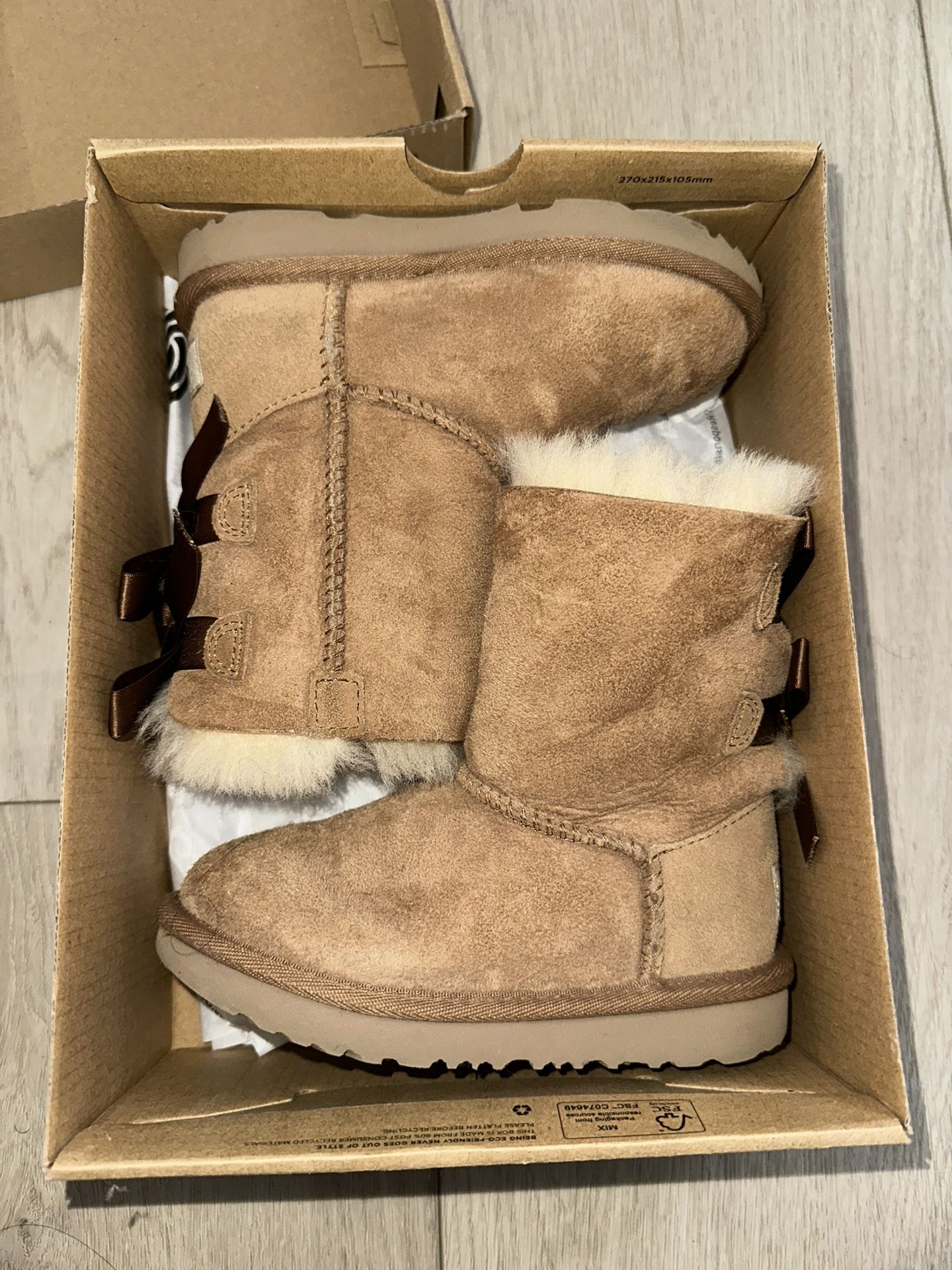 Girls Ugg Bow Boots