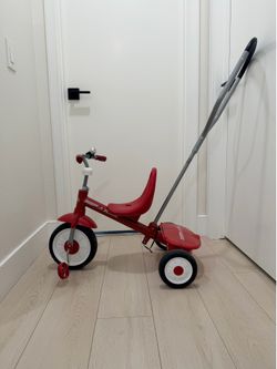 Radio Flyer Steer and Stroll Trike - Red: Adjustable Seat, Steel Frame, EVA Tires