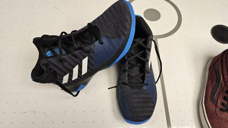 Like New Adidas Pro Elevate Basketball Shoes Big Boys US 6