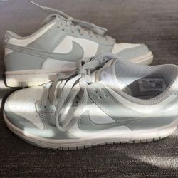 Nike Dunk Low White Grey Sneakers