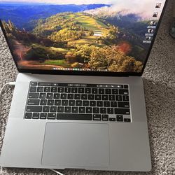 MacBook Pro “16 (2019)