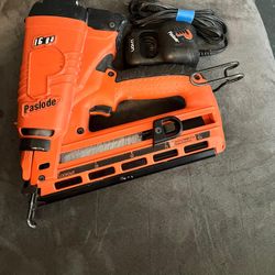 Finish Nailer 16GA Con Cargador 