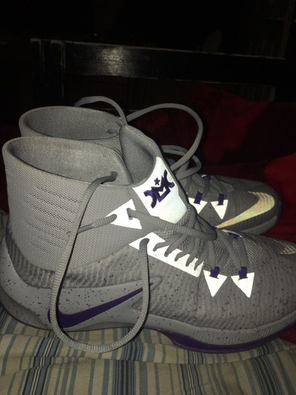 Demarcus Cousins shoes size 11 purple basketball shoes DMC sacramento kings