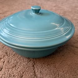 Turquoise Fiesta ceramic 2qt Round Covered Casserole Dish