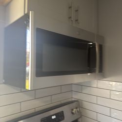 Awesome Over The Range Micro !! 