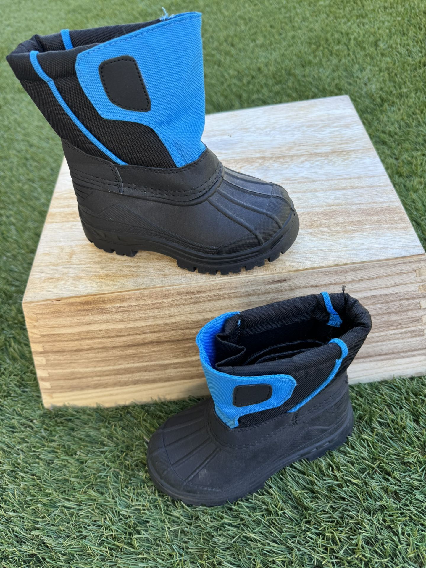 Cozy Black and Blue Kids Snow Boots