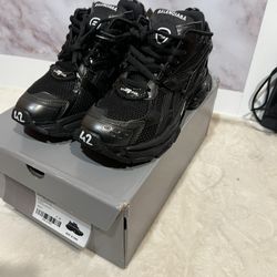 Balenciaga Runners Black Size 9