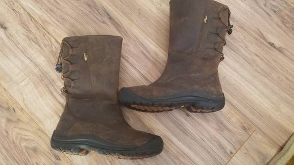 Size 8 Keen Waterproof Boots