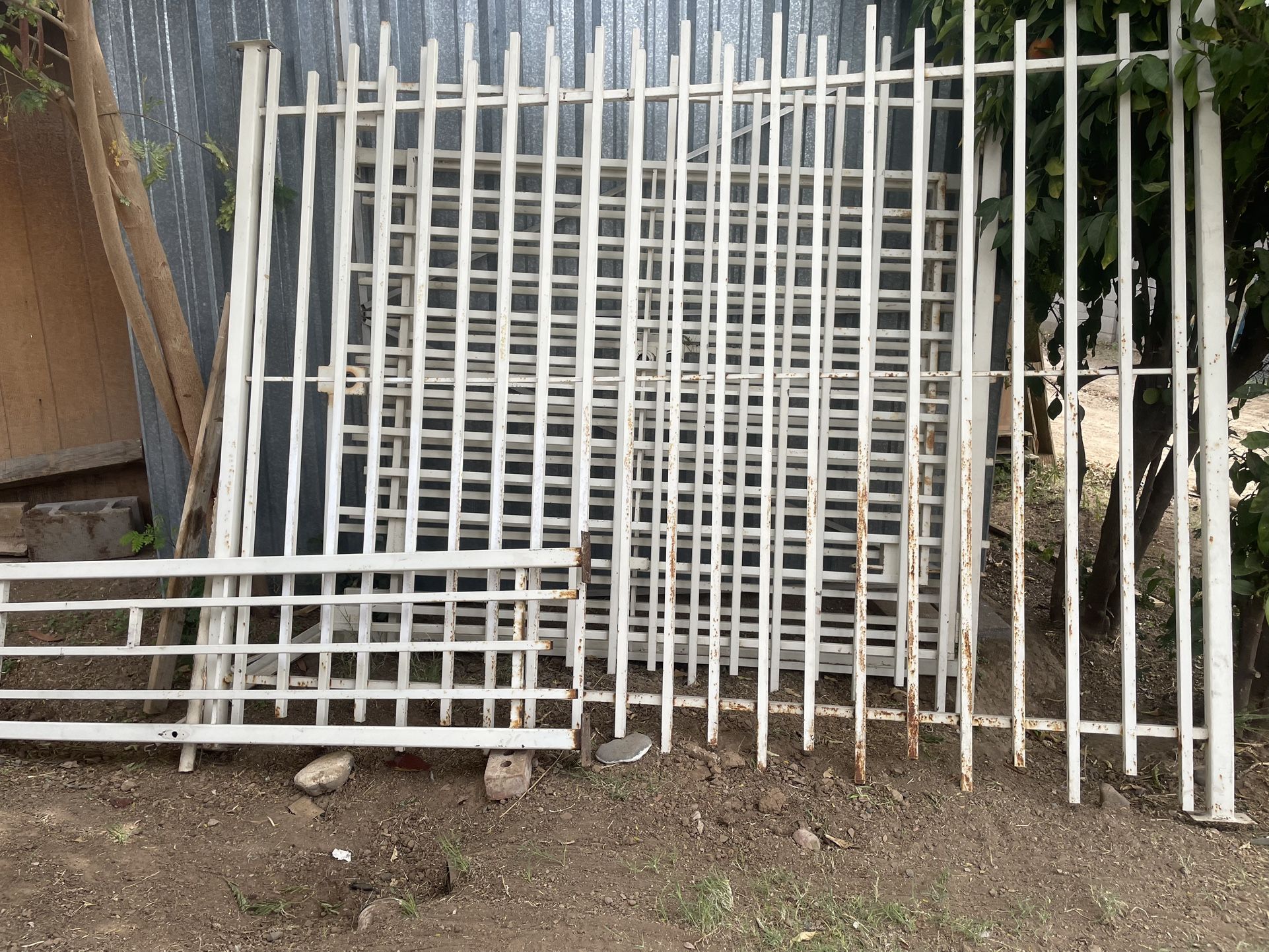 heavy gauge steel gate and fence
