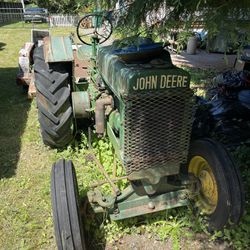 Vintage John Deer Tractor 