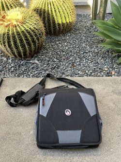 Zipper Binder  (Case It) 