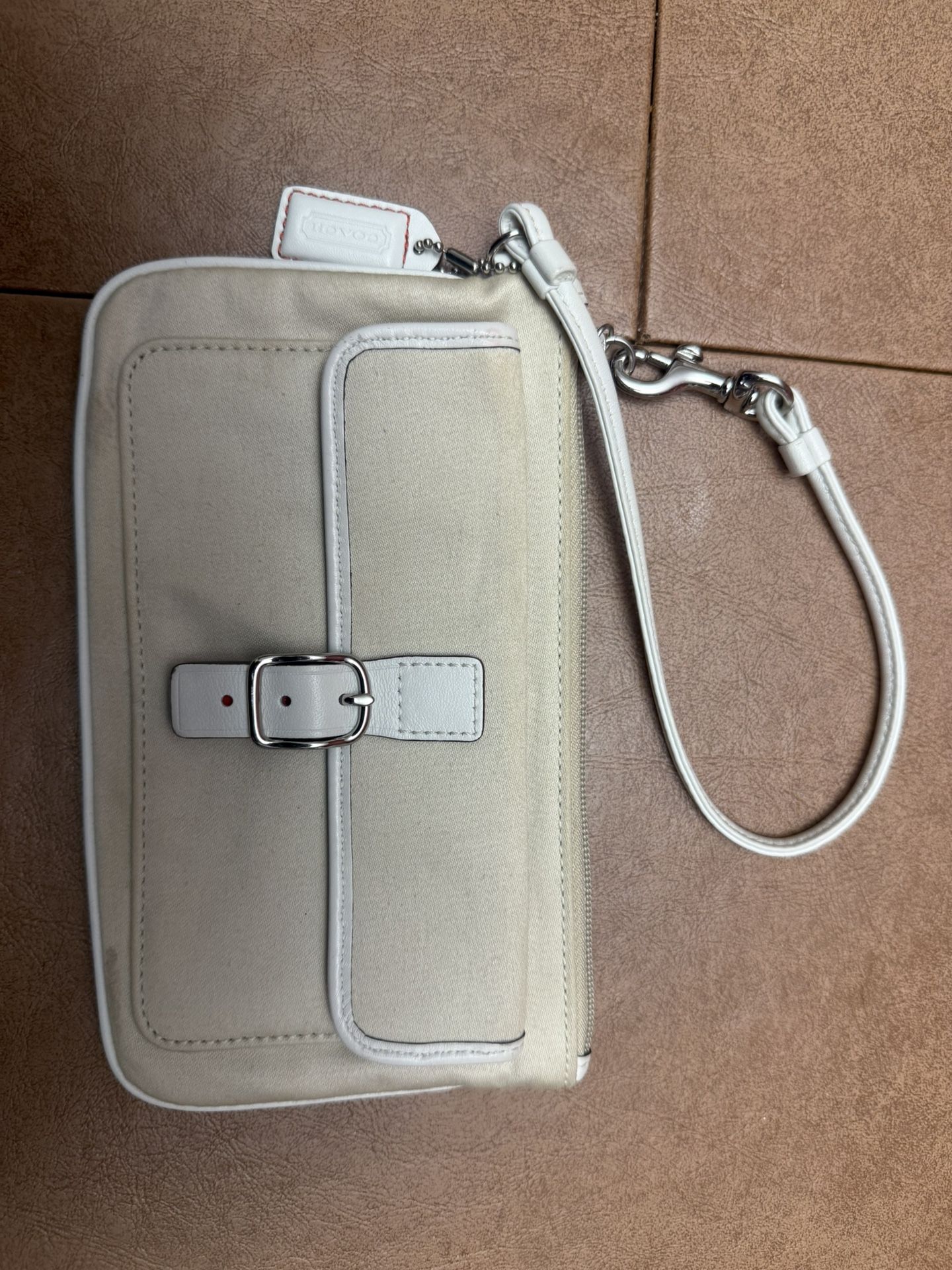 VINTAGE Coach Large Wristlet