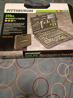 Pittsburgh 225 mechanics tool kit