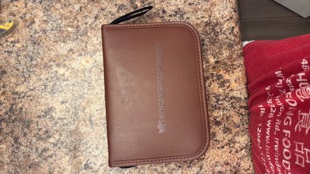 VERY NICE~Wealth Management (Kingsview Partners) LEATHER “GOLF TOOLS BAG”🔥Tees, Distance Finder, Scorekeeper, Cloth, Club Cleaner! KIT!🔥