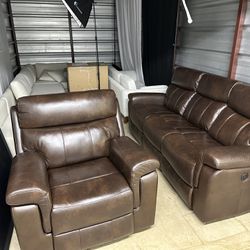 Broyhill Wellsley Leather Power Sofa & Recliner Like New Perfect Condition