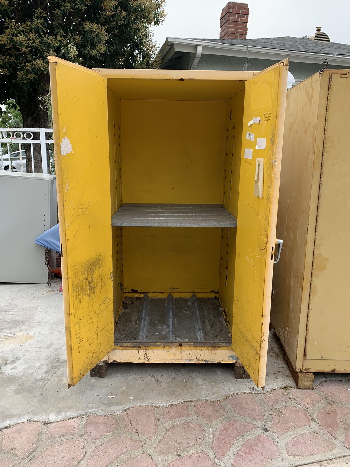 Flammable metal storage for Sale in Fullerton, CA OfferUp