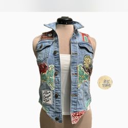 Denim Vest Women’s Size Small