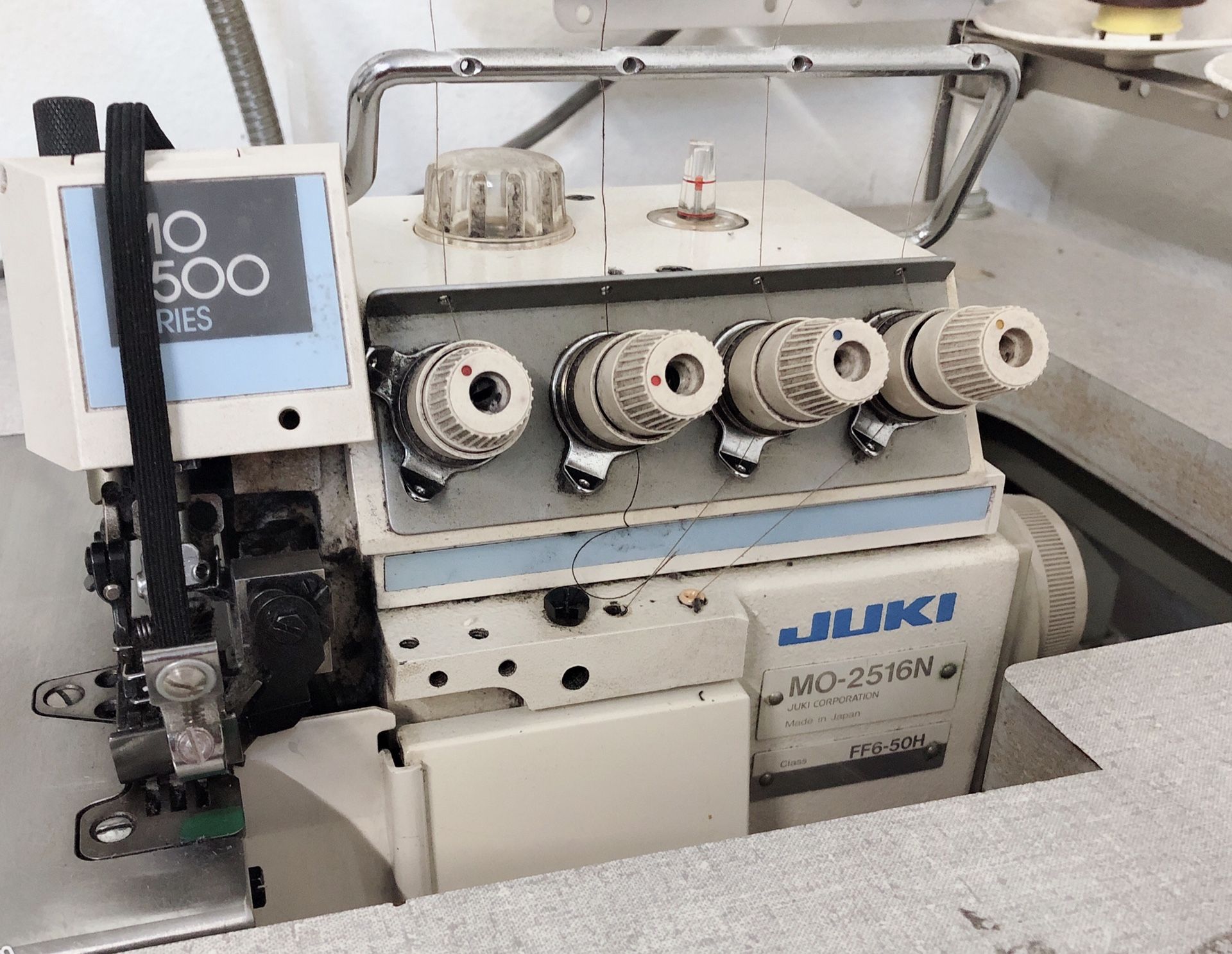 5-thread Overlock sewing machine