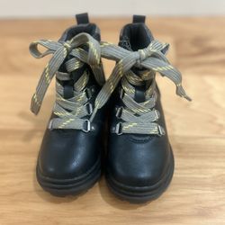 Black boots for Girls Size 7