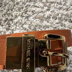 BRAND NEW MICHAEL KORS BELT SIZE SMALL