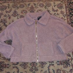 Love + Joy By FCT Women's Size Large Pink Plush Fleece Cropped Zip Up Jacket

Good Condition!!

**Bundle and save with combined shipping**


