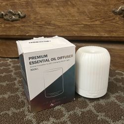 300ML Essential Oil Diffuser – Quiet, Stylish & Perfect for Home/Office