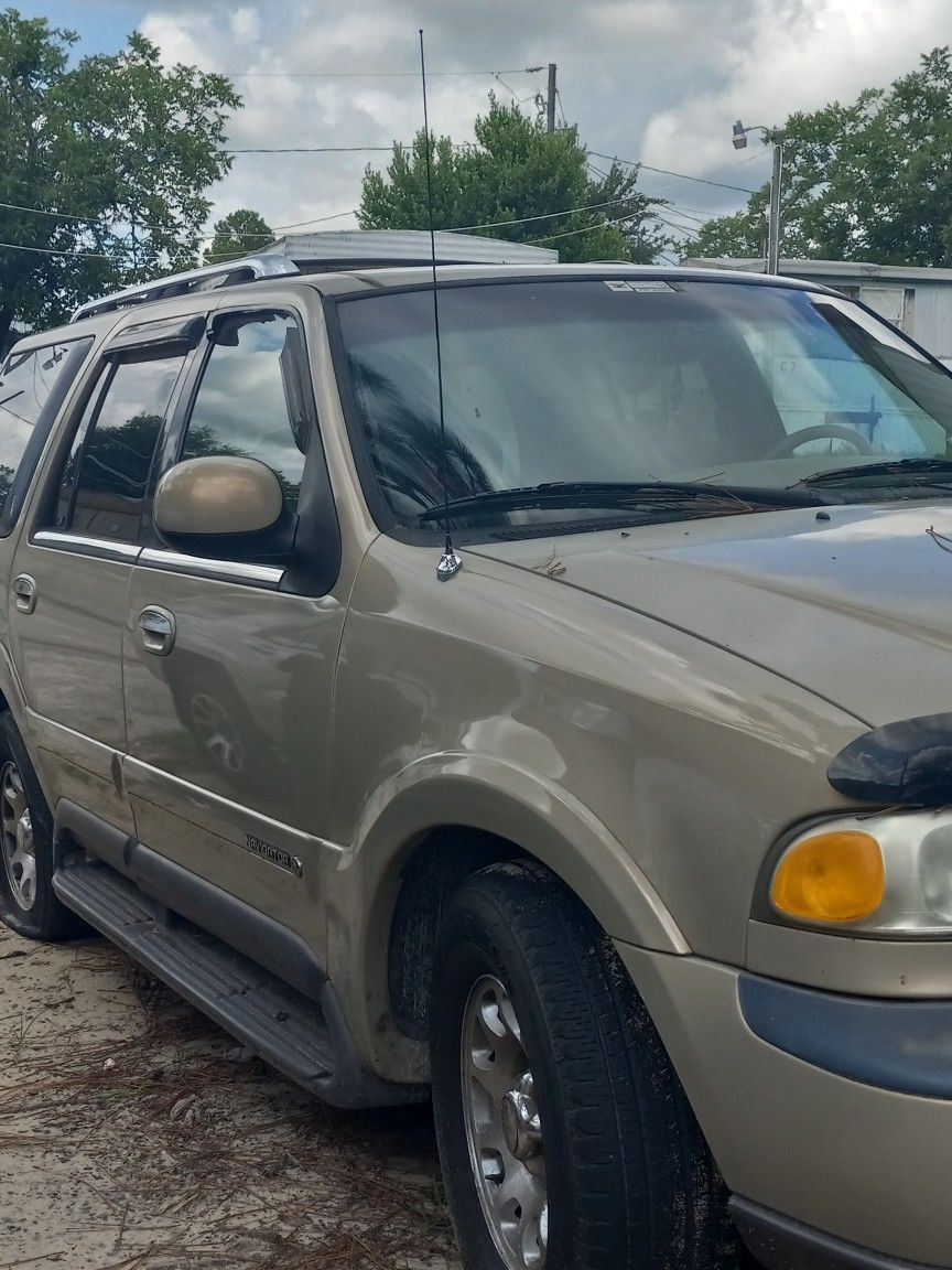 1999 Lincoln Navigator