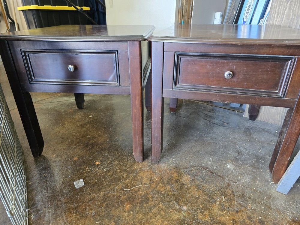 2 End Tables