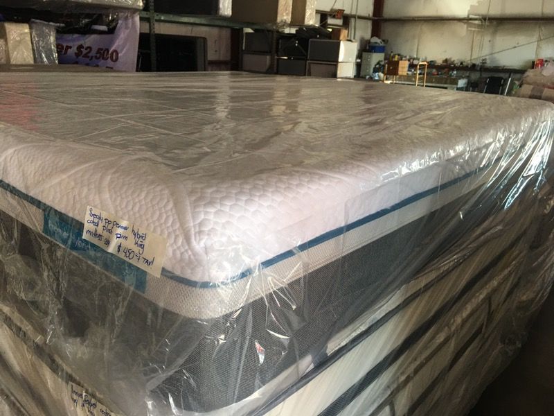 📍SEALY POSTUREPEDIC HYBRID COBALT PLUSH FIRM KING MATTRESS SET