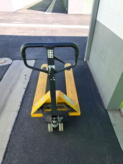 Pallet jack 5500