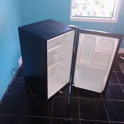 Small refrigerator