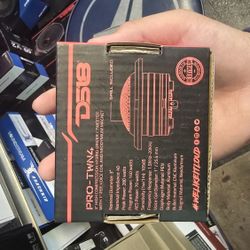 DS18 PRO-TWN2, a 3" high-compression hybrid driver/tweeter