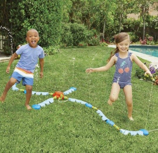 Little Tikes Dancing Sprinkler