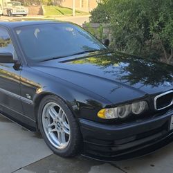 2001 BMW 740i