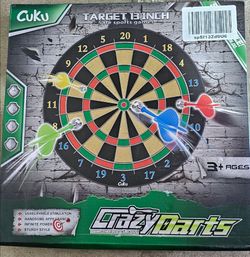 Cuku Crazy Darts 13 Inch Dart Board Set