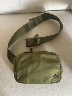 Lululemon funny pack Barely Used