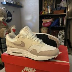 Women Nike Air Max 9.5