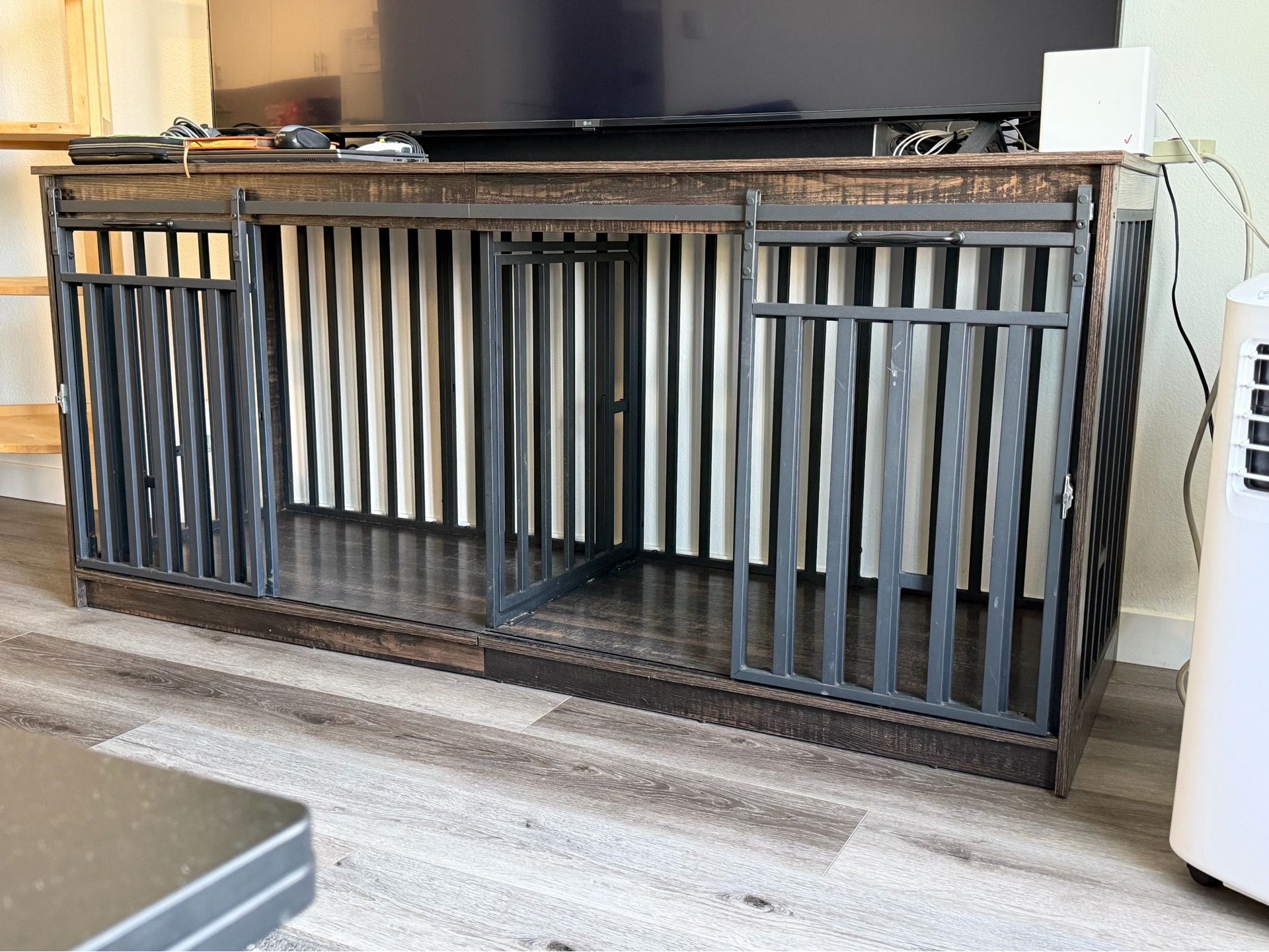 Dog crate