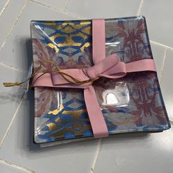 Decorative Plates (4)