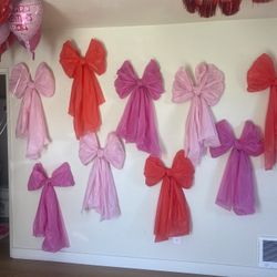 Valentine Balloons And Bows 