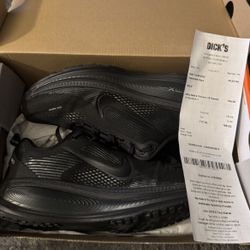 Nike Men’s Vomero 18 Runnin. 