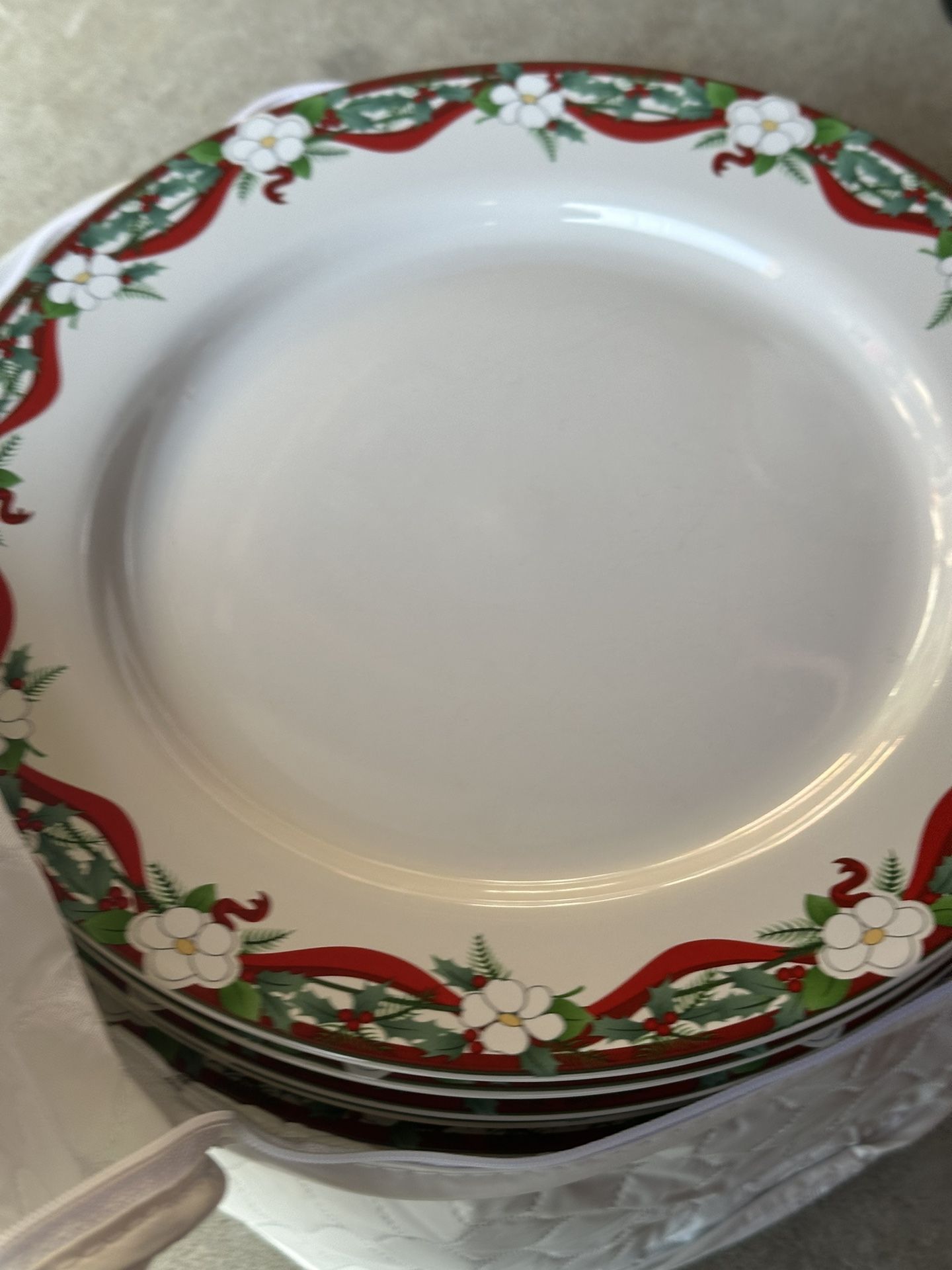 Set Of Christmas Plates 