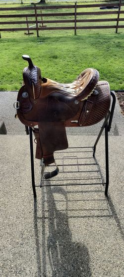 Barrel western saddle