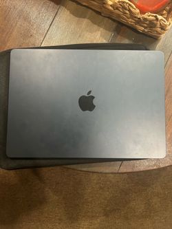 Apple 2024 MacBook Air with Apple M3 Chip (15-inch, 16GB RAM, 512GB SSD Storage) (QWERTY English) Midnight (Renewed)