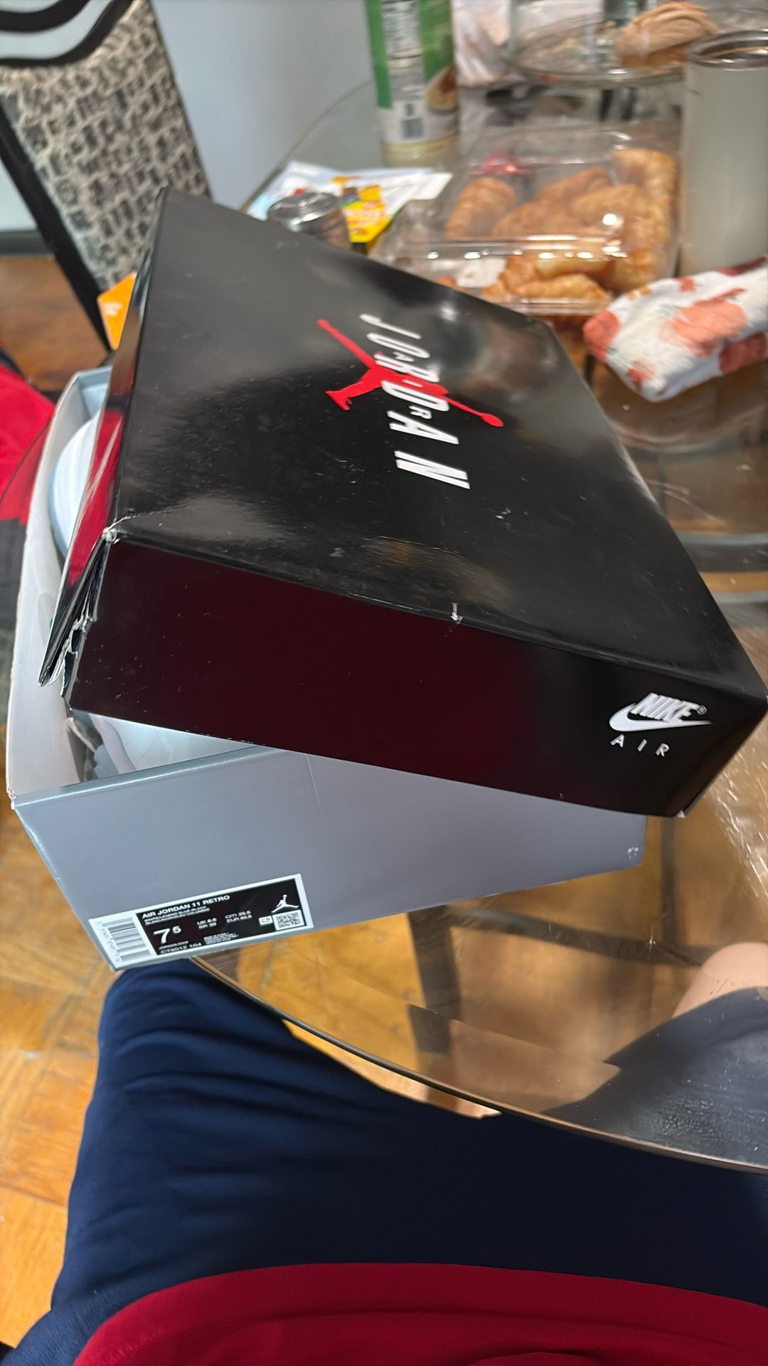 Air Jordan 11 Retro Blue Legend