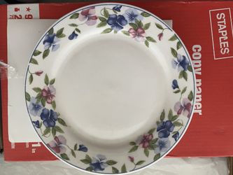 Set of 4 Majesticware Oneida Freesia Floral Stoneware dinner plates, 11”