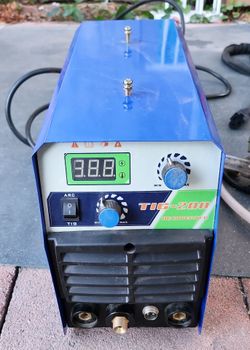 Tig Welder 200 Amp Tig Stick Welder 110V 220V Dual Voltage Portable