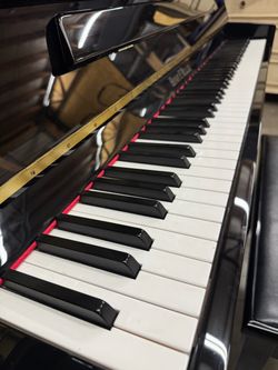 Henry F. Miller HMV047 Piano