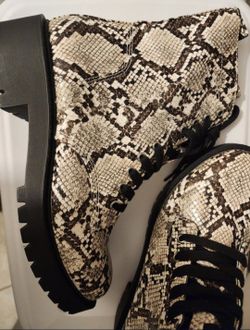 Steven Madden Boots